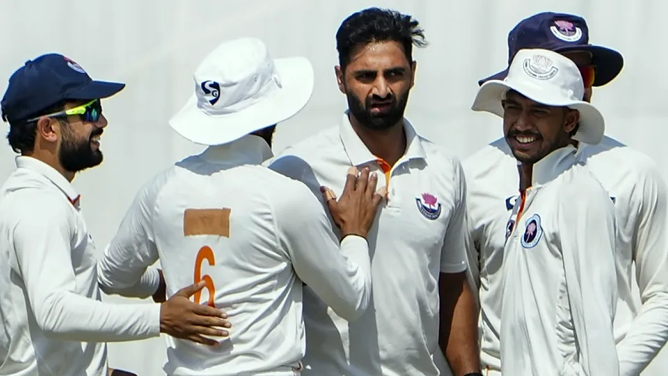 Dew Drifts the Line: Heaphy’s 90* Exposes India A’s Mid-Overs Choke